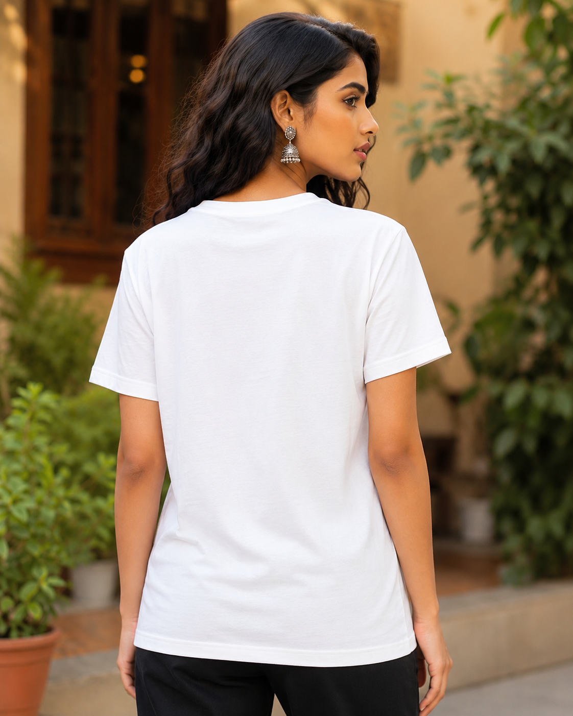 White backside tshirt 